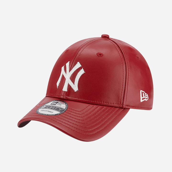 NY Yankees MLB Leather Dark Red 9FORTY Adjustable Cap
