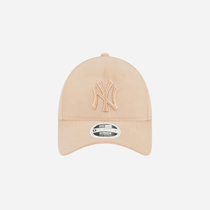 NY Yankees Womens Beige 9FORTY Adjustable Cap
