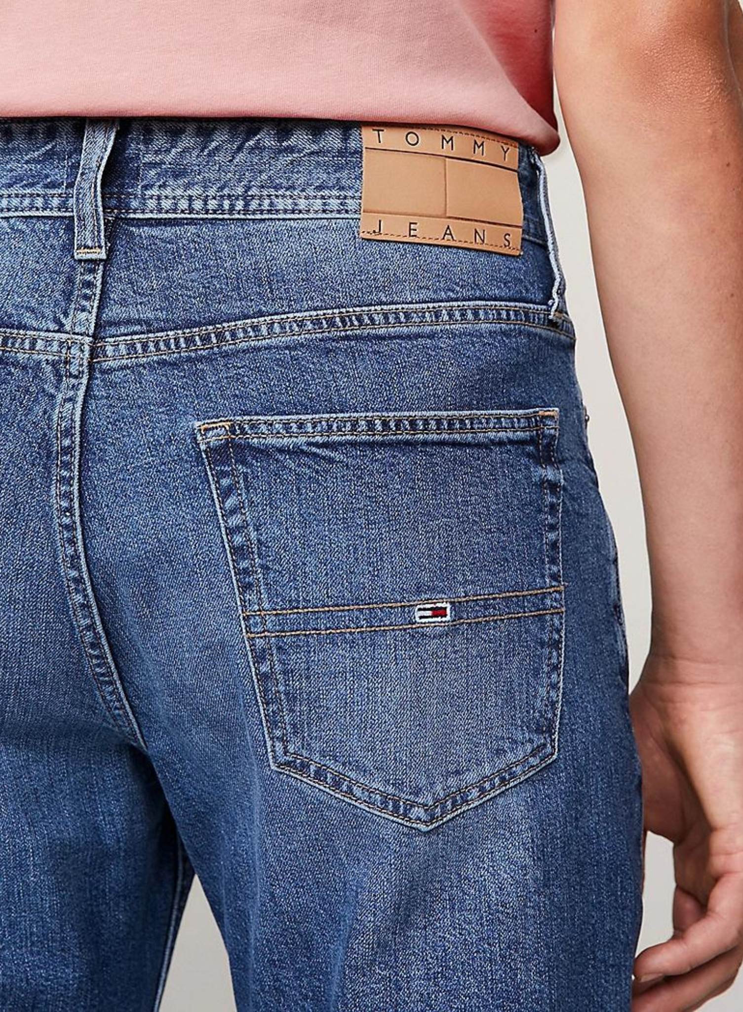 Tommy Jeans Ethan Relaxed Straight Dark Jeans - Hympala Store 